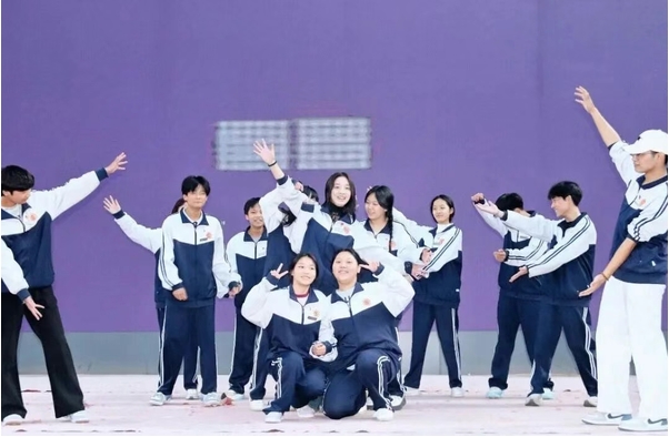 西安东方职业高级中学诗歌朗诵比赛圆满落幕