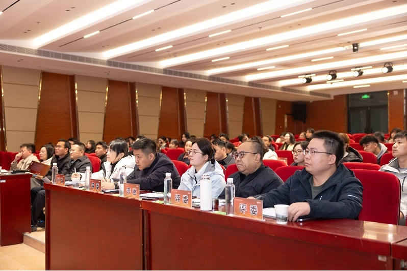 西安科技大学高新学院2025年度辅导员述职会议顺利举行”